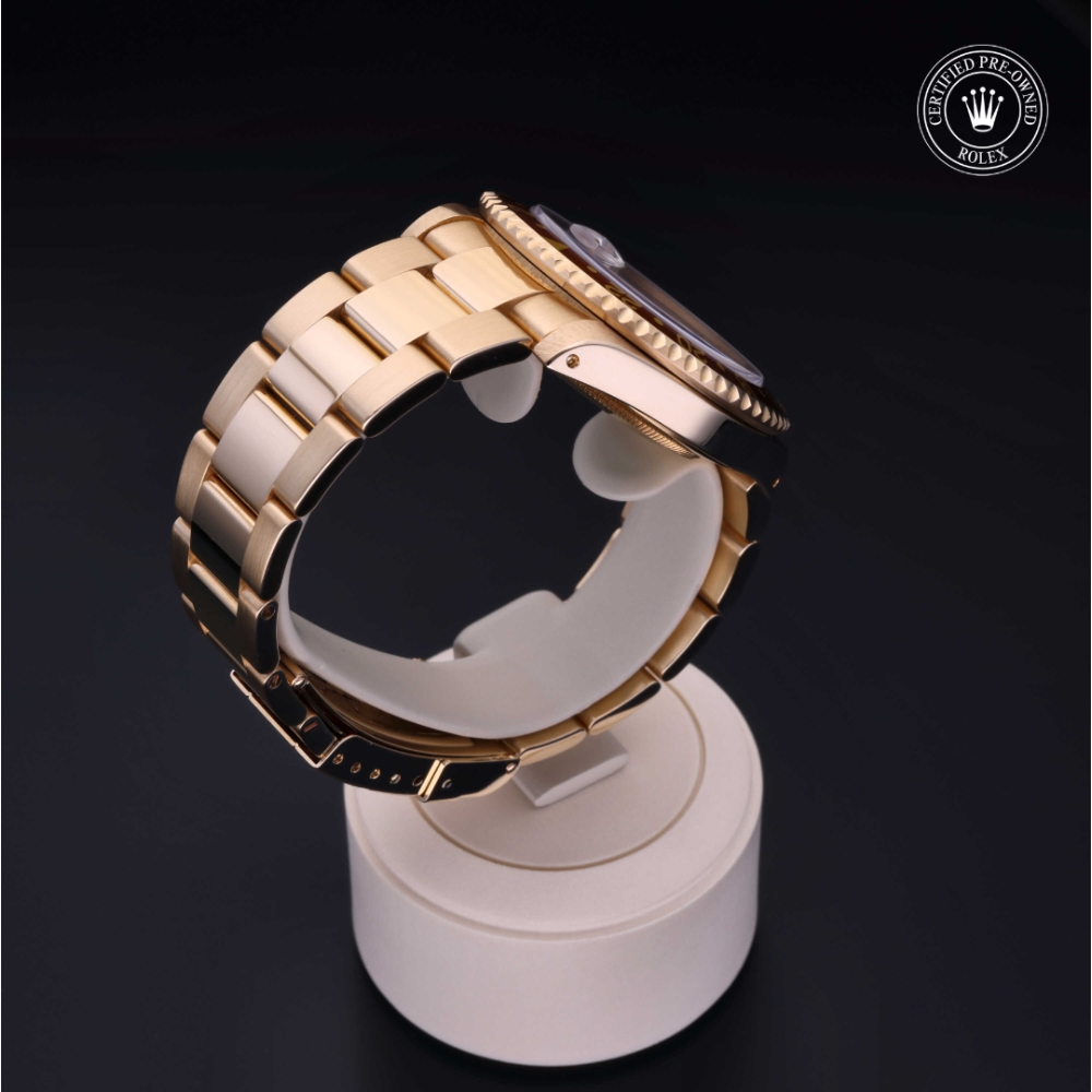  Certified Pre-Owned with 40 mm from 1999