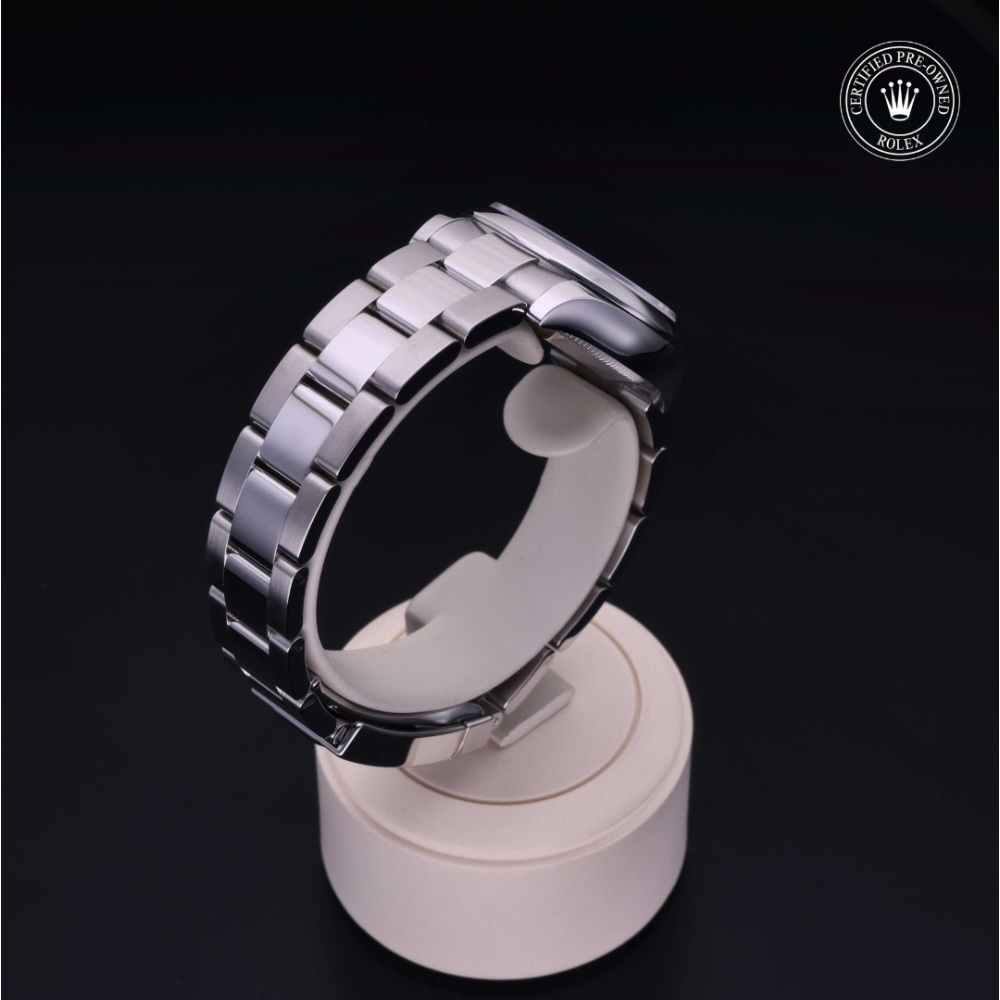  Certified Pre-Owned with 31 mm from 2019