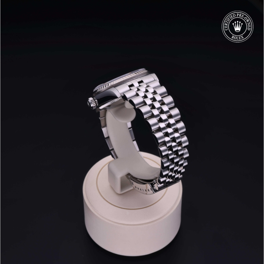  Certified Pre-Owned with 31 mm from 2002