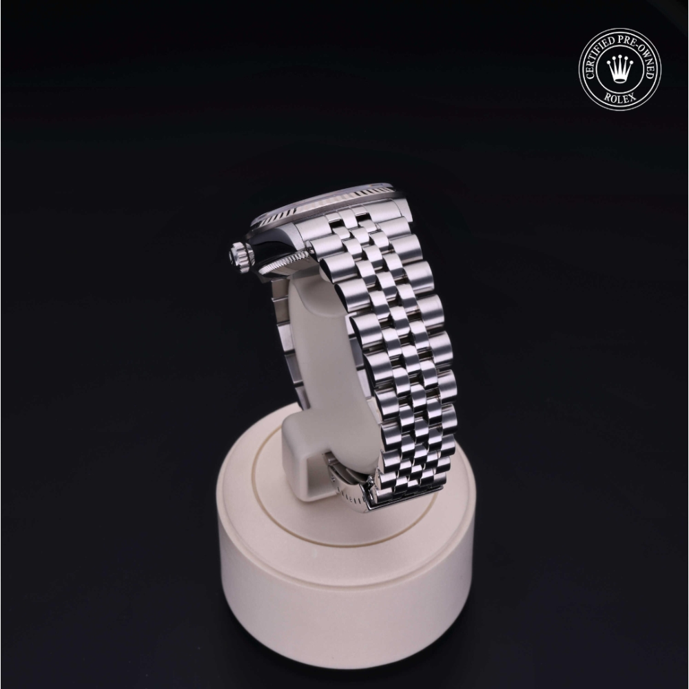  Certified Pre-Owned with 31 mm from 2002