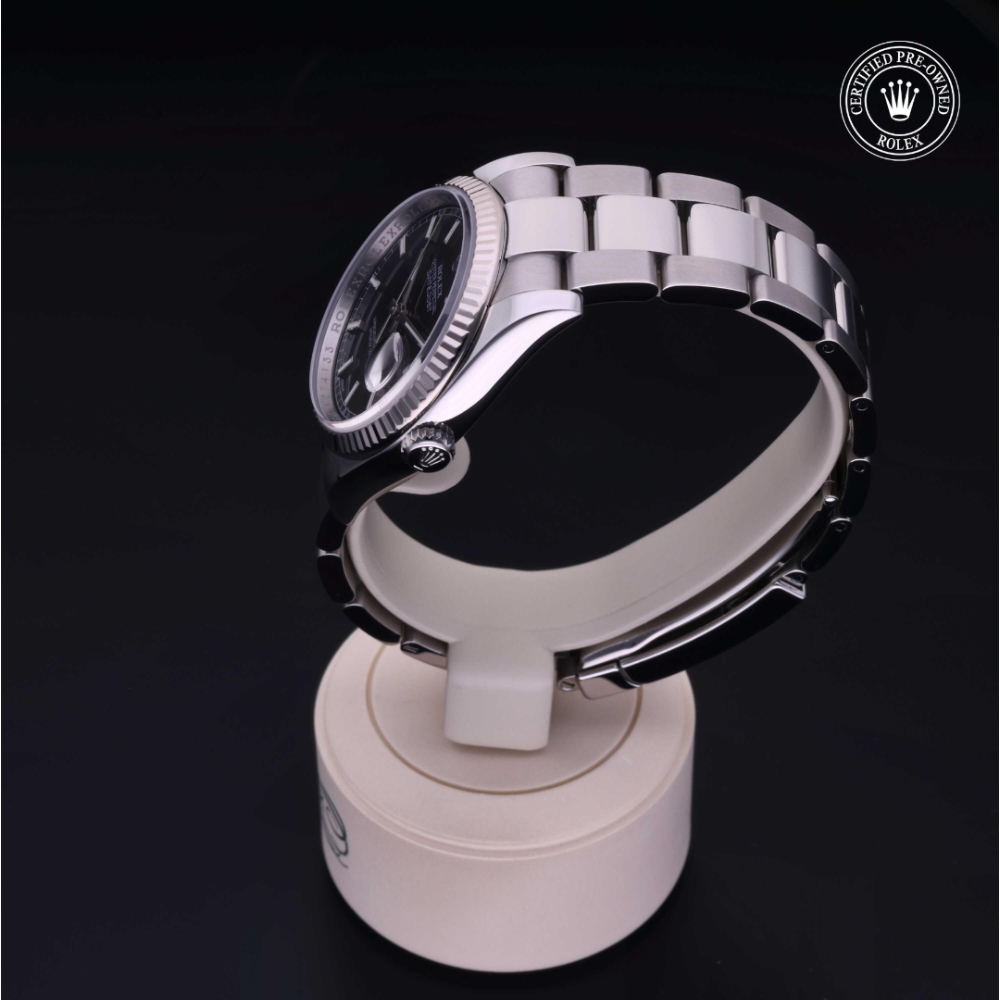  Certified Pre-Owned with 36 mm from 2005