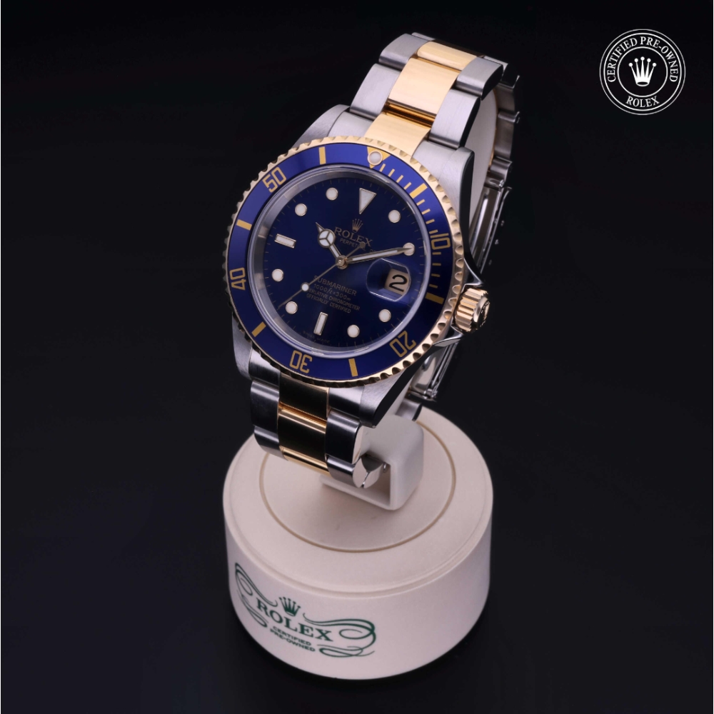  Certified Pre-Owned with 40 mm from 2004