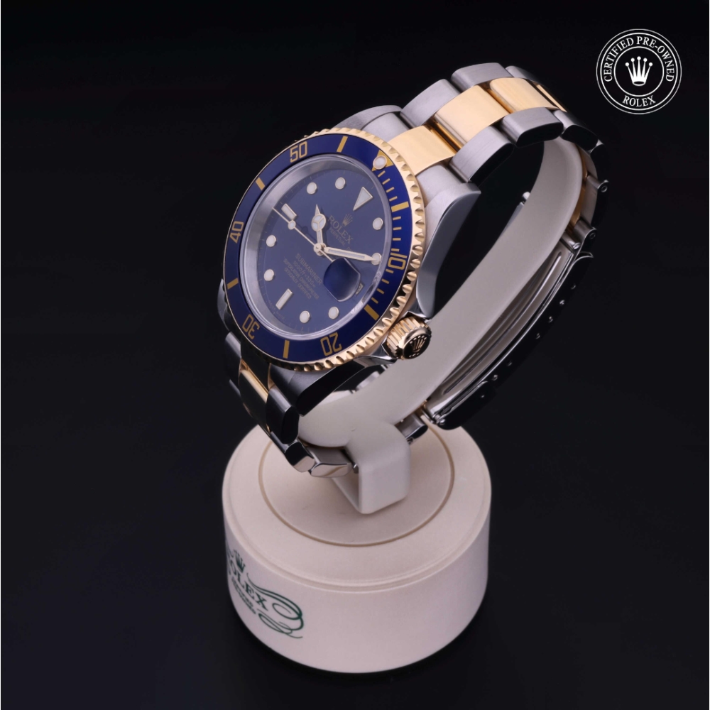  Certified Pre-Owned with 40 mm from 2004