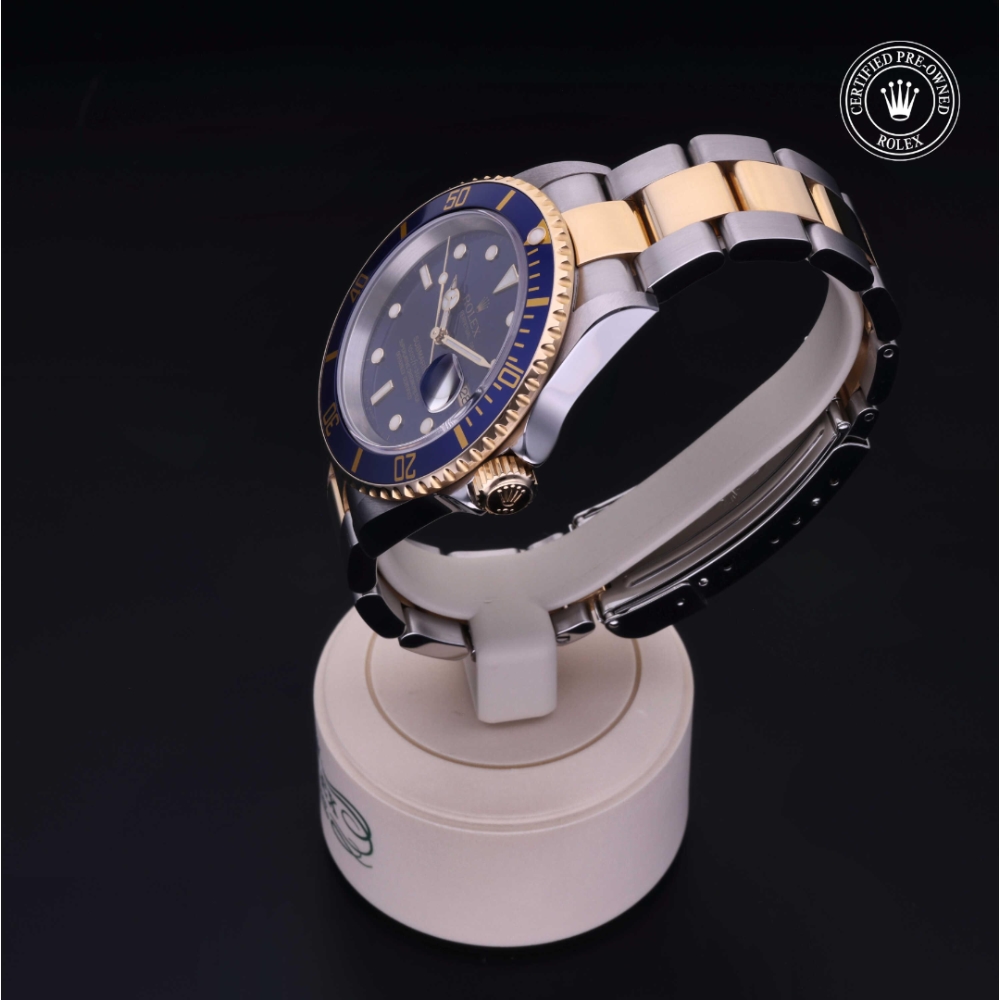  Certified Pre-Owned with 40 mm from 2004