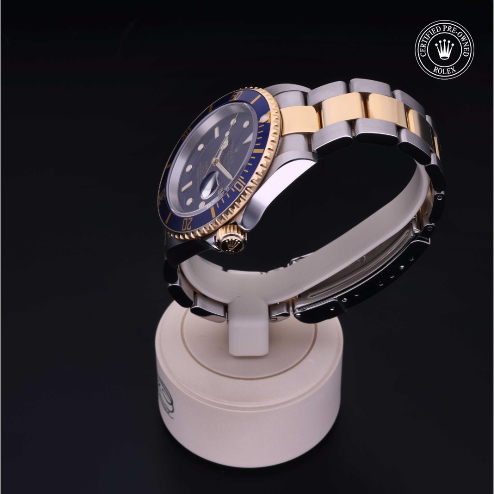  Certified Pre-Owned with 40 mm from 2004