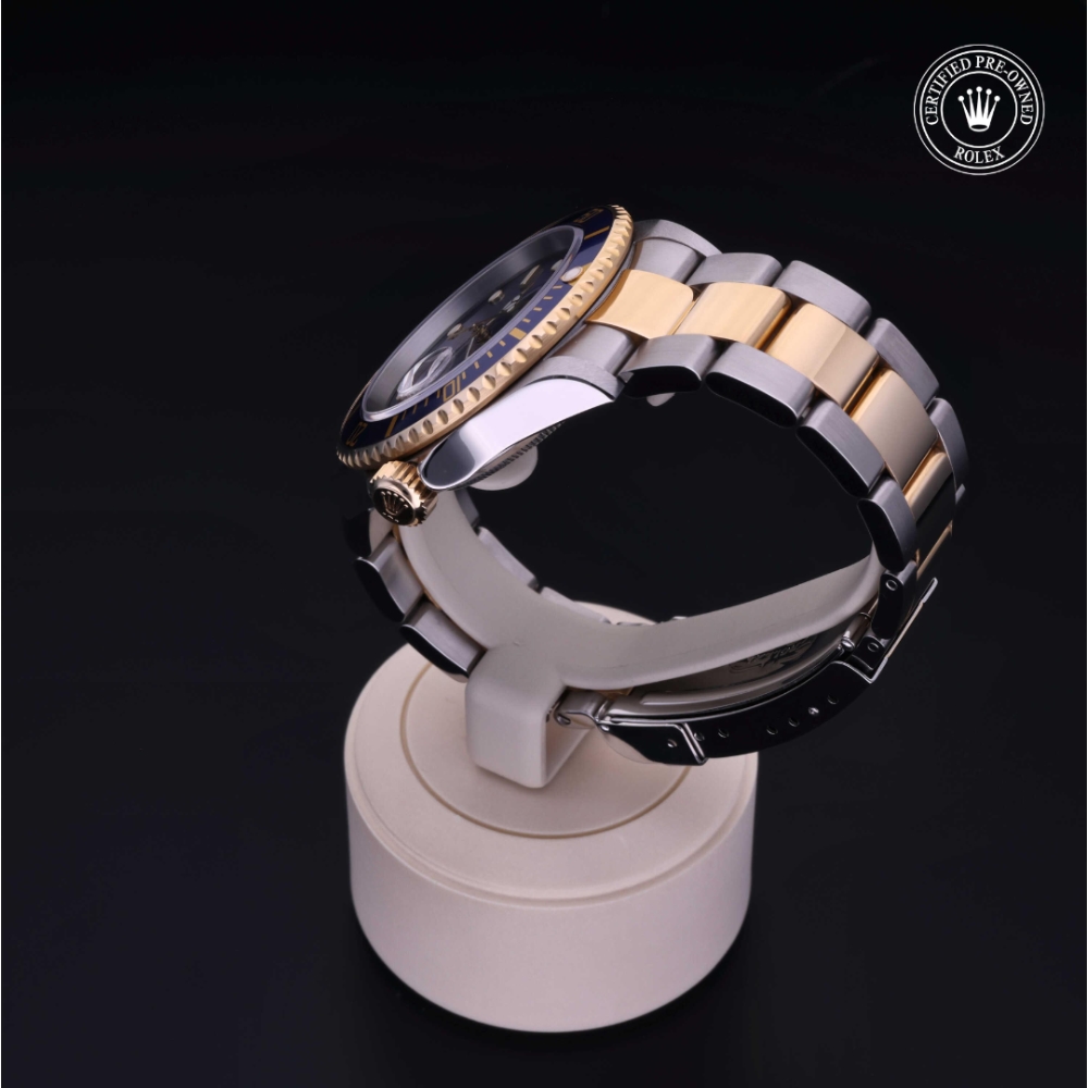  Certified Pre-Owned with 40 mm from 2004