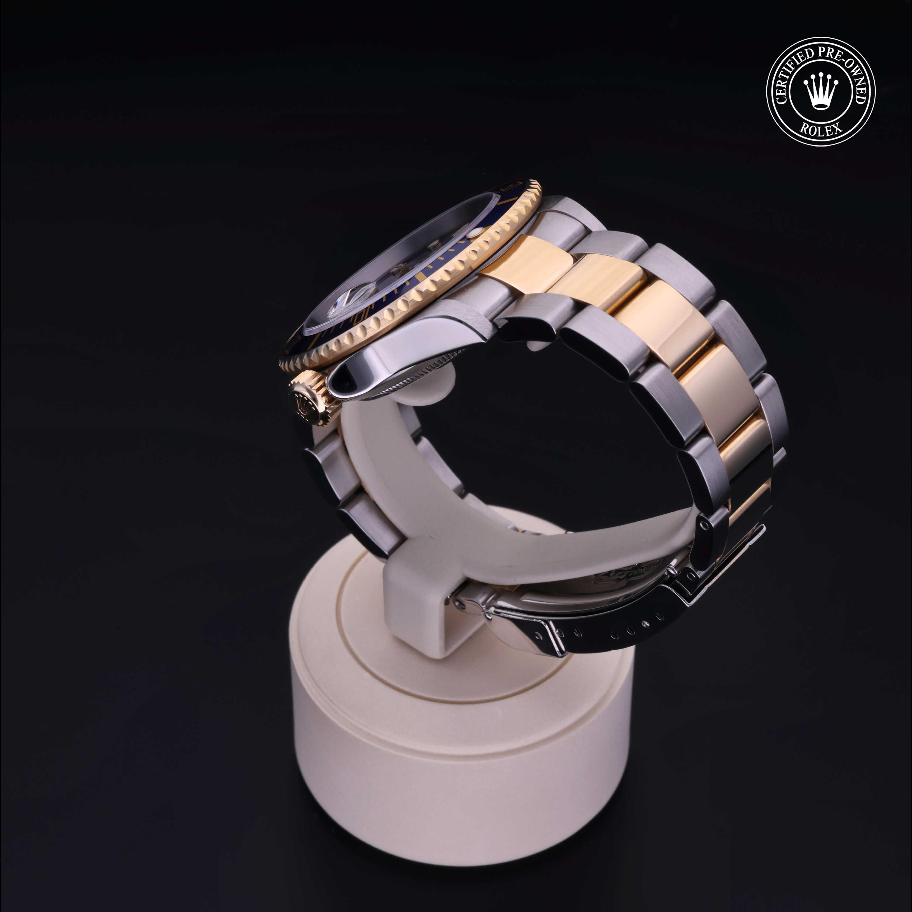  Certified Pre-Owned with 40 mm from 2004