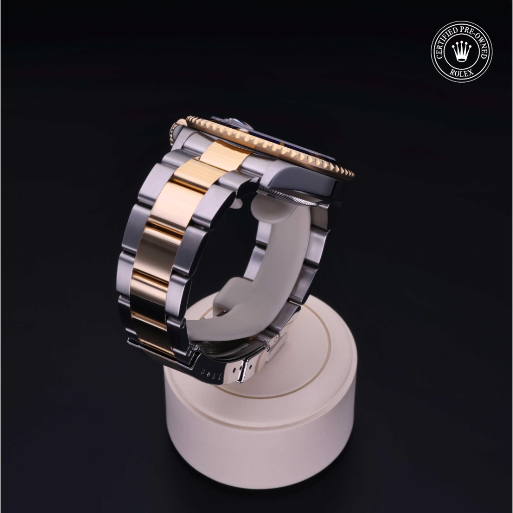  Certified Pre-Owned with 40 mm from 2004