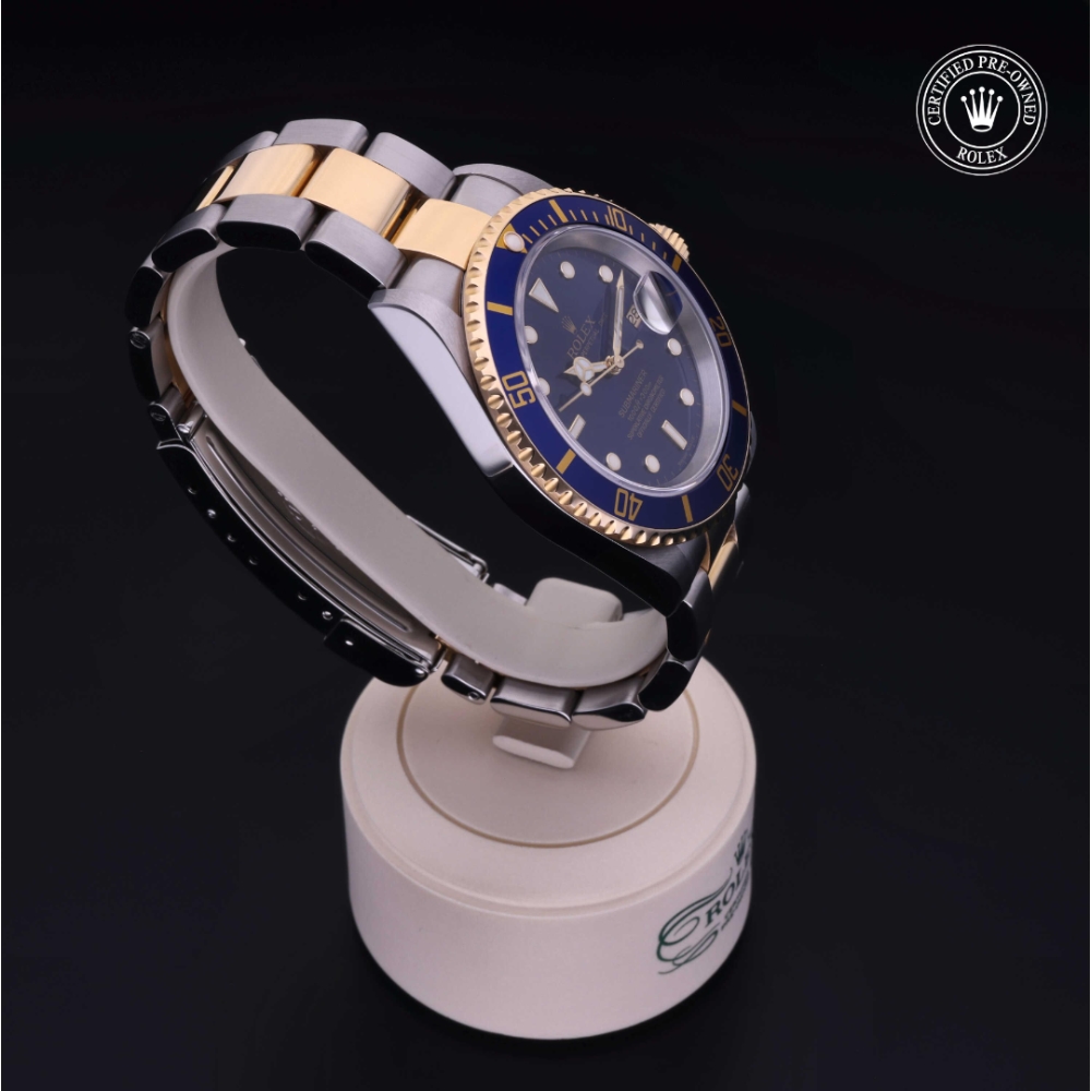  Certified Pre-Owned with 40 mm from 2004