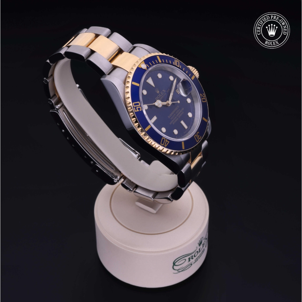  Certified Pre-Owned with 40 mm from 2004