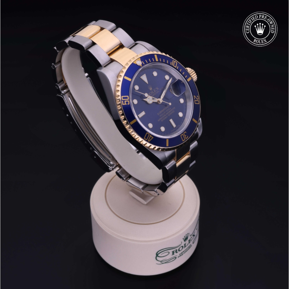  Certified Pre-Owned with 40 mm from 2004