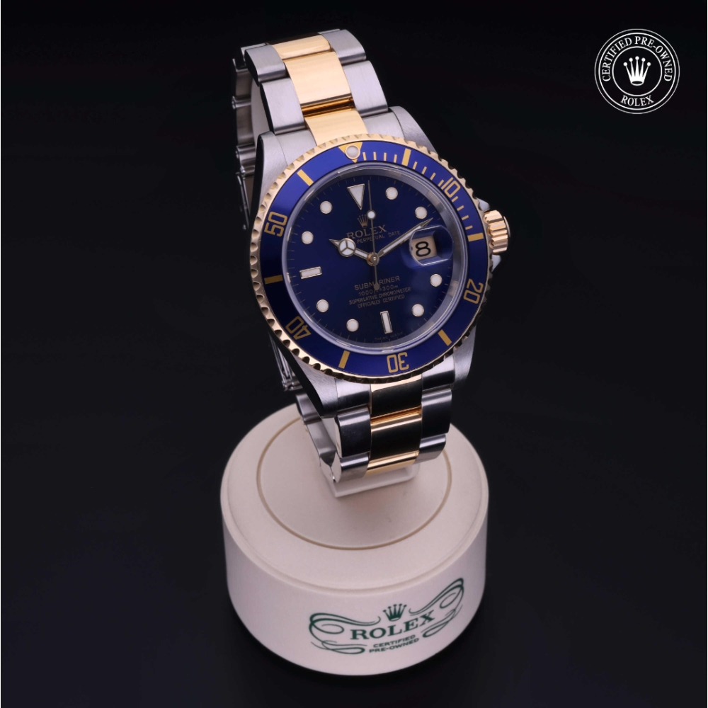  Certified Pre-Owned with 40 mm from 2004