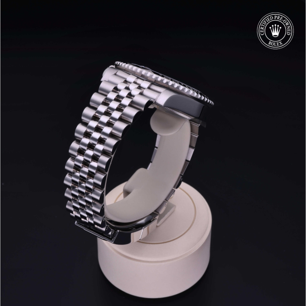  Certified Pre-Owned with 40 mm from 2022