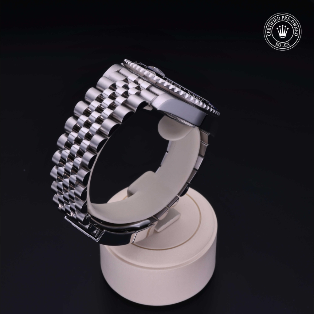  Certified Pre-Owned with 40 mm from 2022